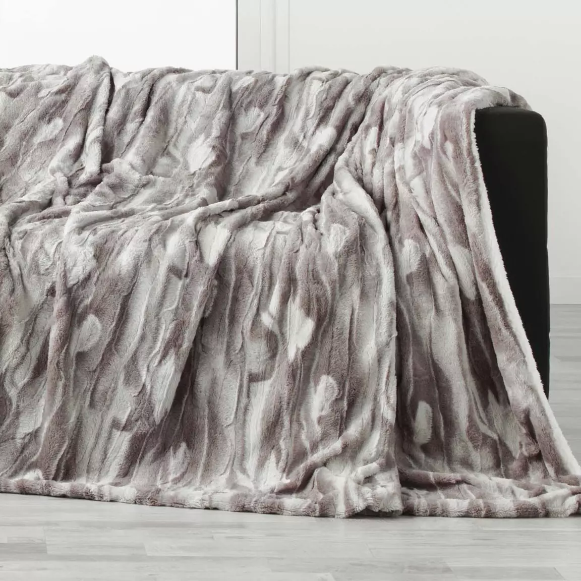 Plaid fausse fourrure (125 x 150 cm) Caribou Taupe