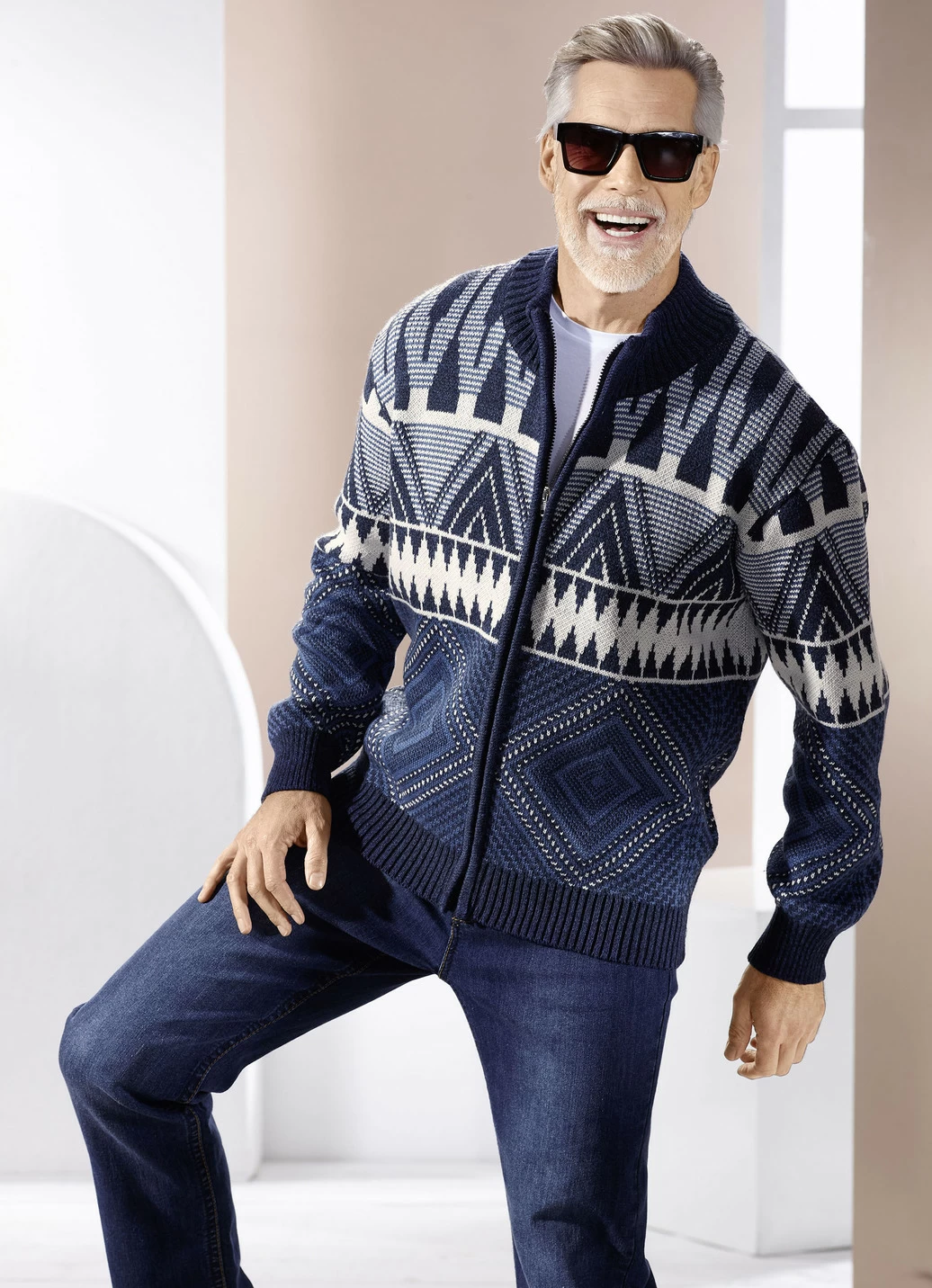 Jacke mit Jacquarddessin