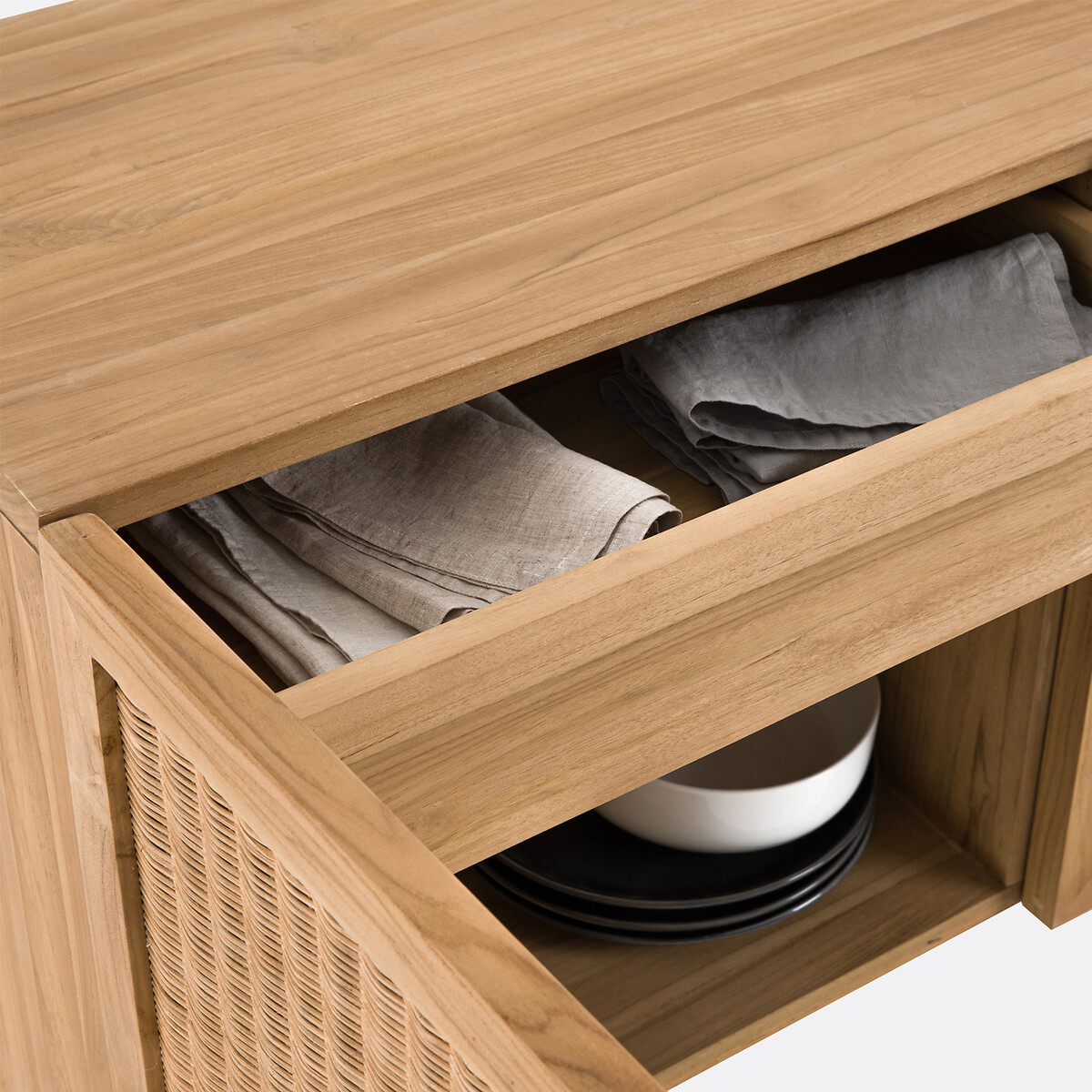 LA REDOUTE INTERIEURS<br>Aparador em teca maciça e rattan trançado, Tekora