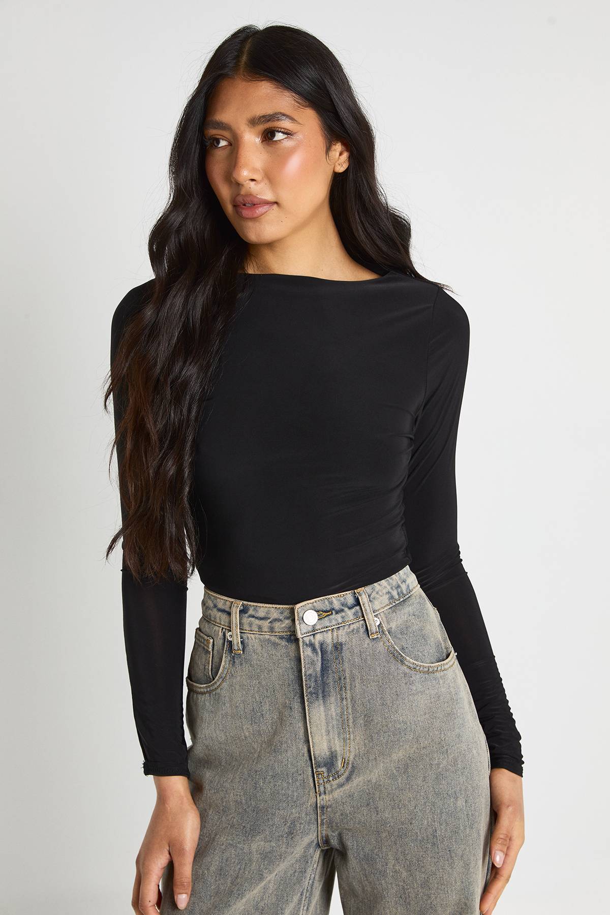 boohoo Haut À Manches Longues En Tissu Slinky Double Couche Tall