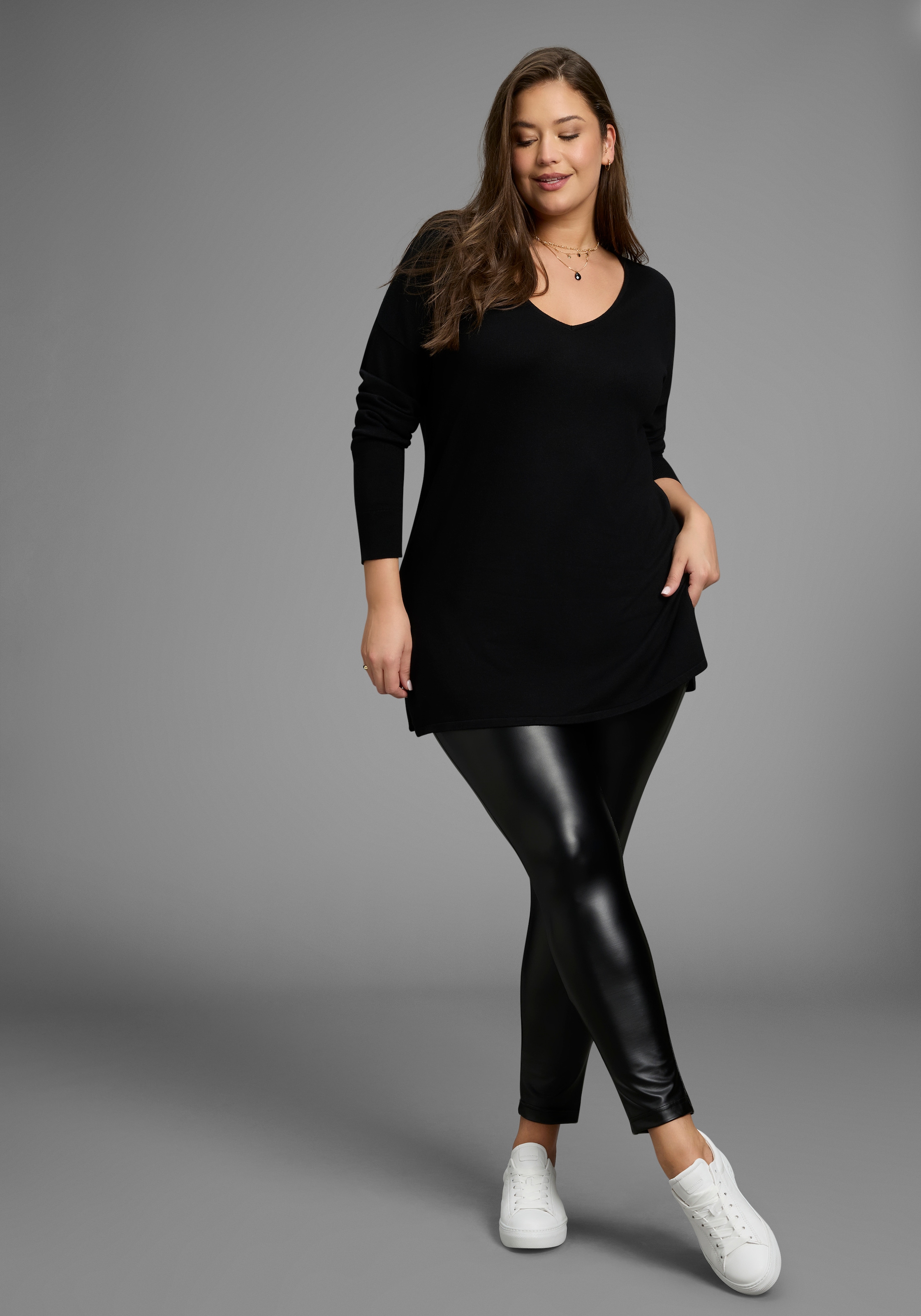 Laura Scott CURVE Longpullover , aus fliessendem Feinstrick mit schönem V-Ausschnitt - GROSSE GRÖSSE