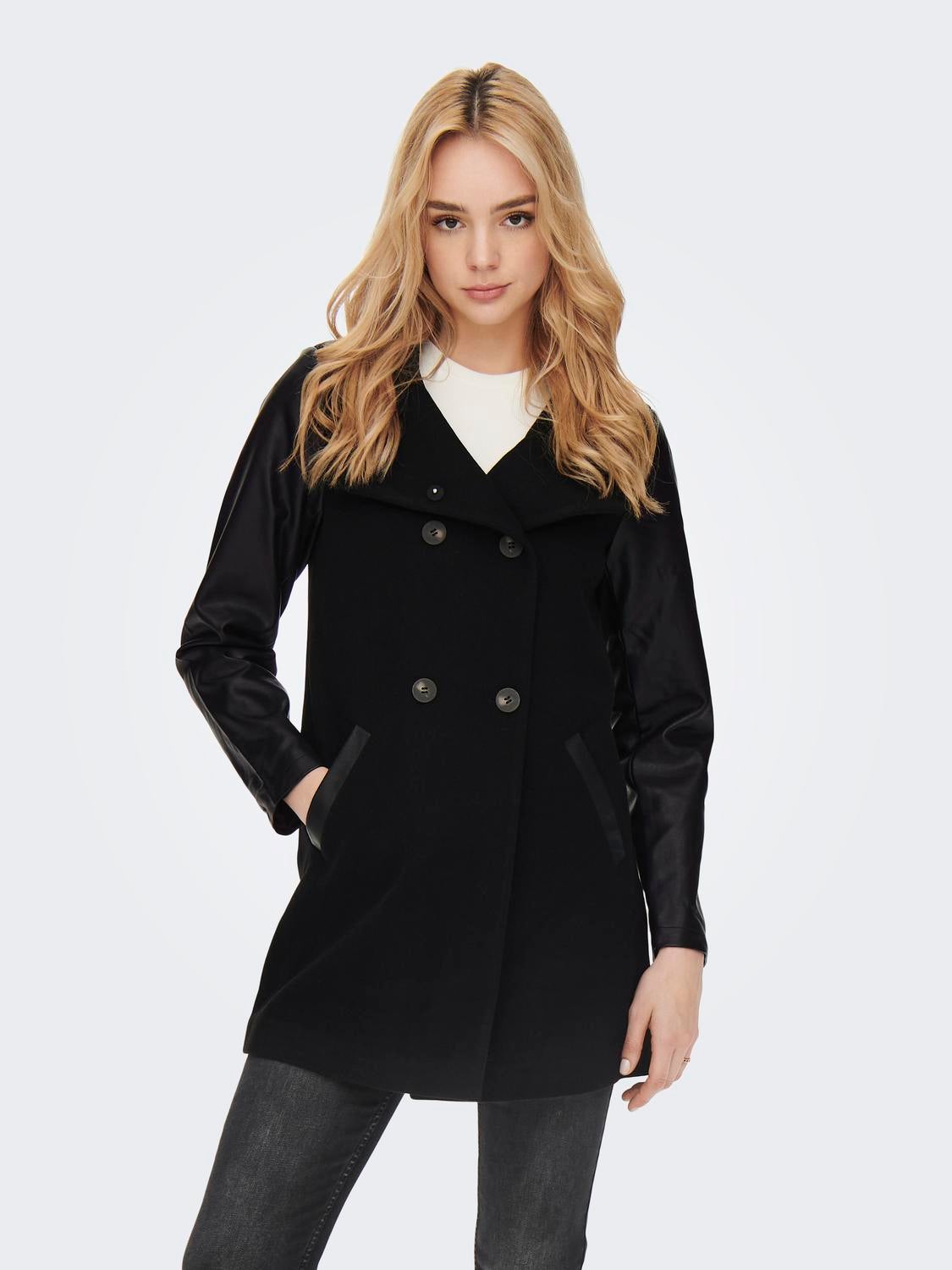 ONLEMMA Mantel Black