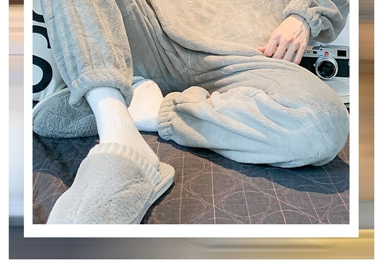 Jeony - Pyjamaset: Fleece Sweatshirt + Broek