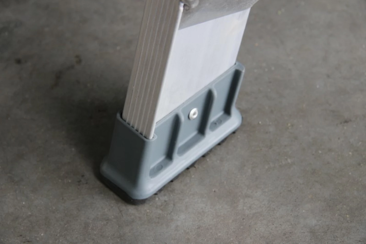 ASC 990608857 BT Trap - Enkel - Aluminium - 3 treden - max. werkhoogte 2.60 m.