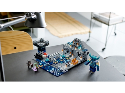 LEGO Het Duistere Gevecht (21246)