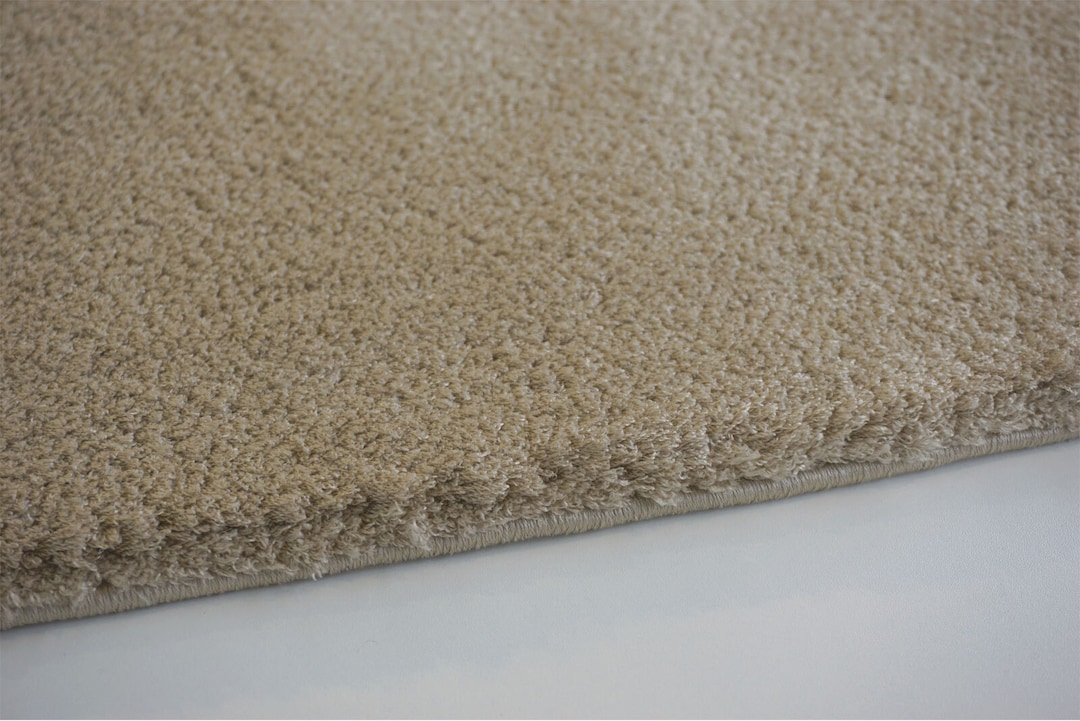 Hochflorteppich SALERNO 67 x 130 cm hellbraun