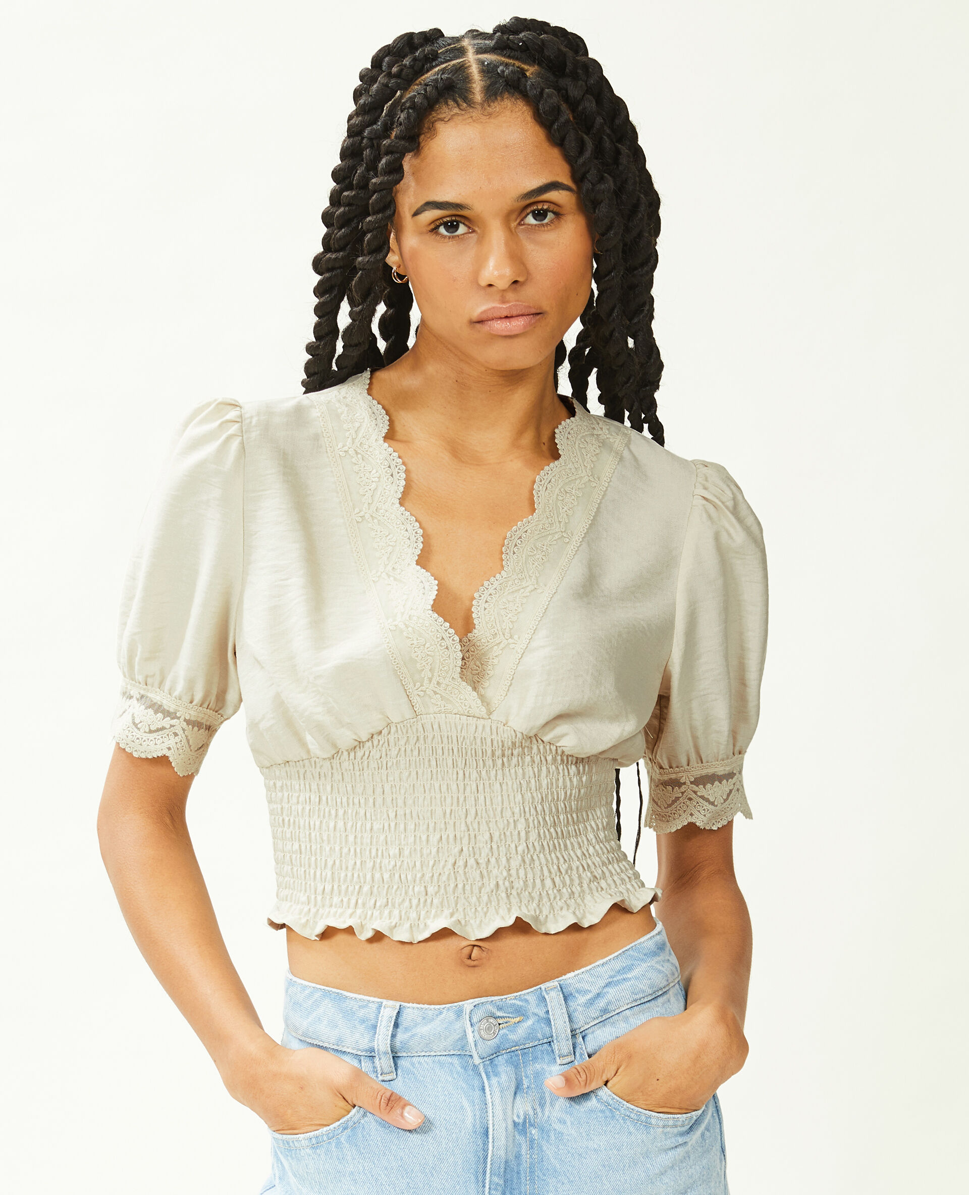 Top court croisé avec dentelle - Beige
