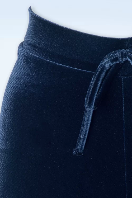 Vintage Chic for Topvintage Cozy fluwelen broek in marineblauw