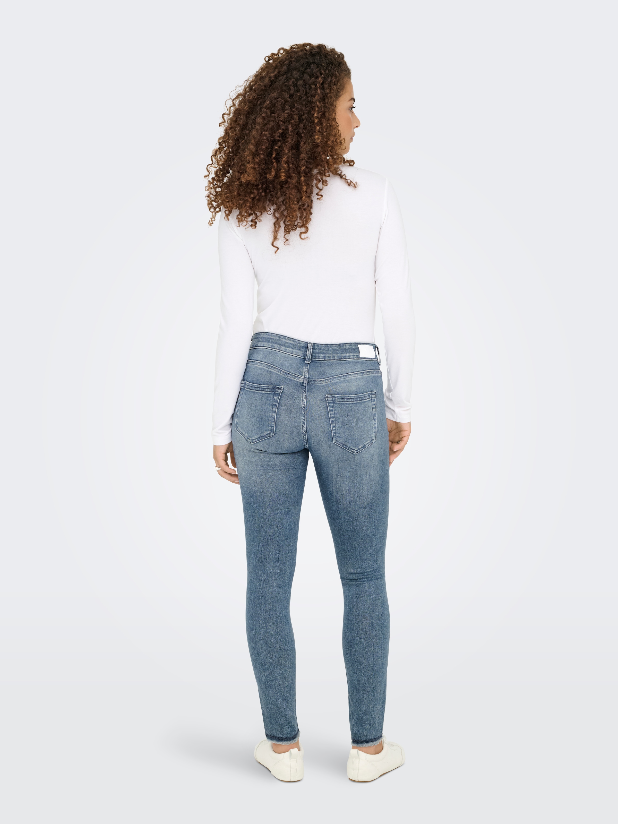 ONLY Skinny-fit-Jeans »ONLBLUSH MID SK ANK RW DNM REA158«