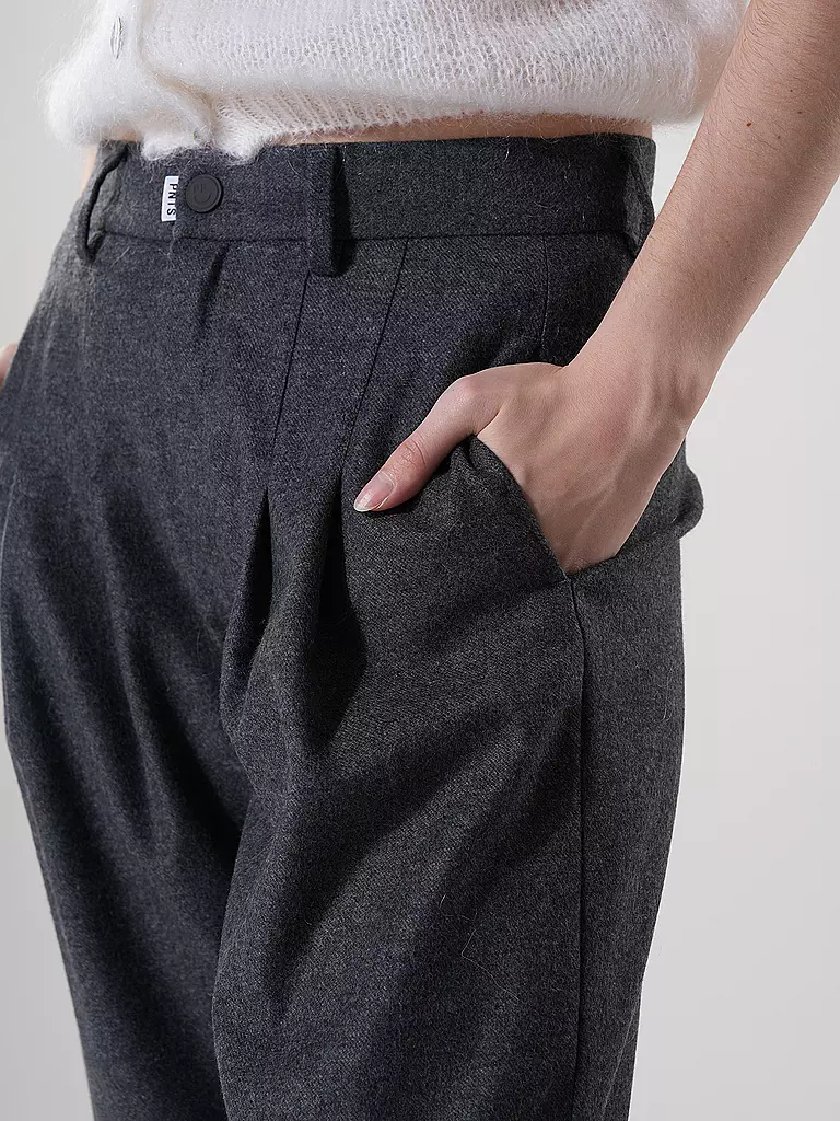 PNTS Hose 7/8 THE O SHAPE grau