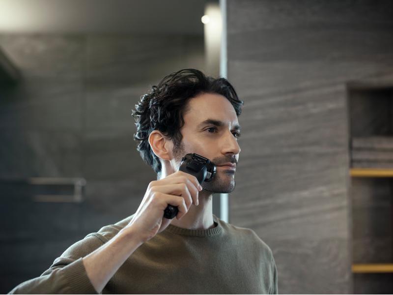 Panasonic Herrenrasierer ES-LV9U-K803 mit Reinigungsstation Rasierapparat mit Linearmotor und flexiblen 20D-Scherkopf