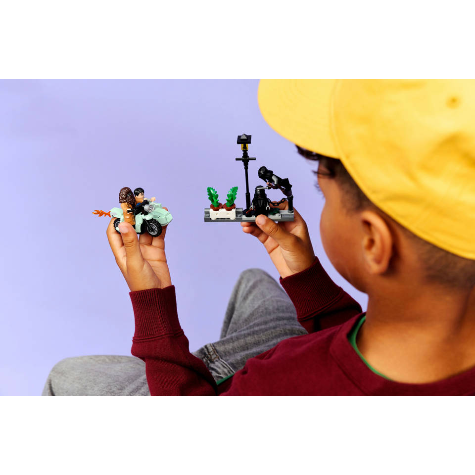 LEGO Harry Potter Hagrid en Harry's Ligusterlaan ontsnapping 76459