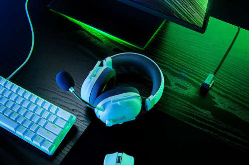 Blackshark V2 Pro Gaming Kopfhörer Over-Ear Stereo Headset mit Mikrofon Dual Wireless 70 Std. Akku (RZ04-04530200-R3M1) - Weiss