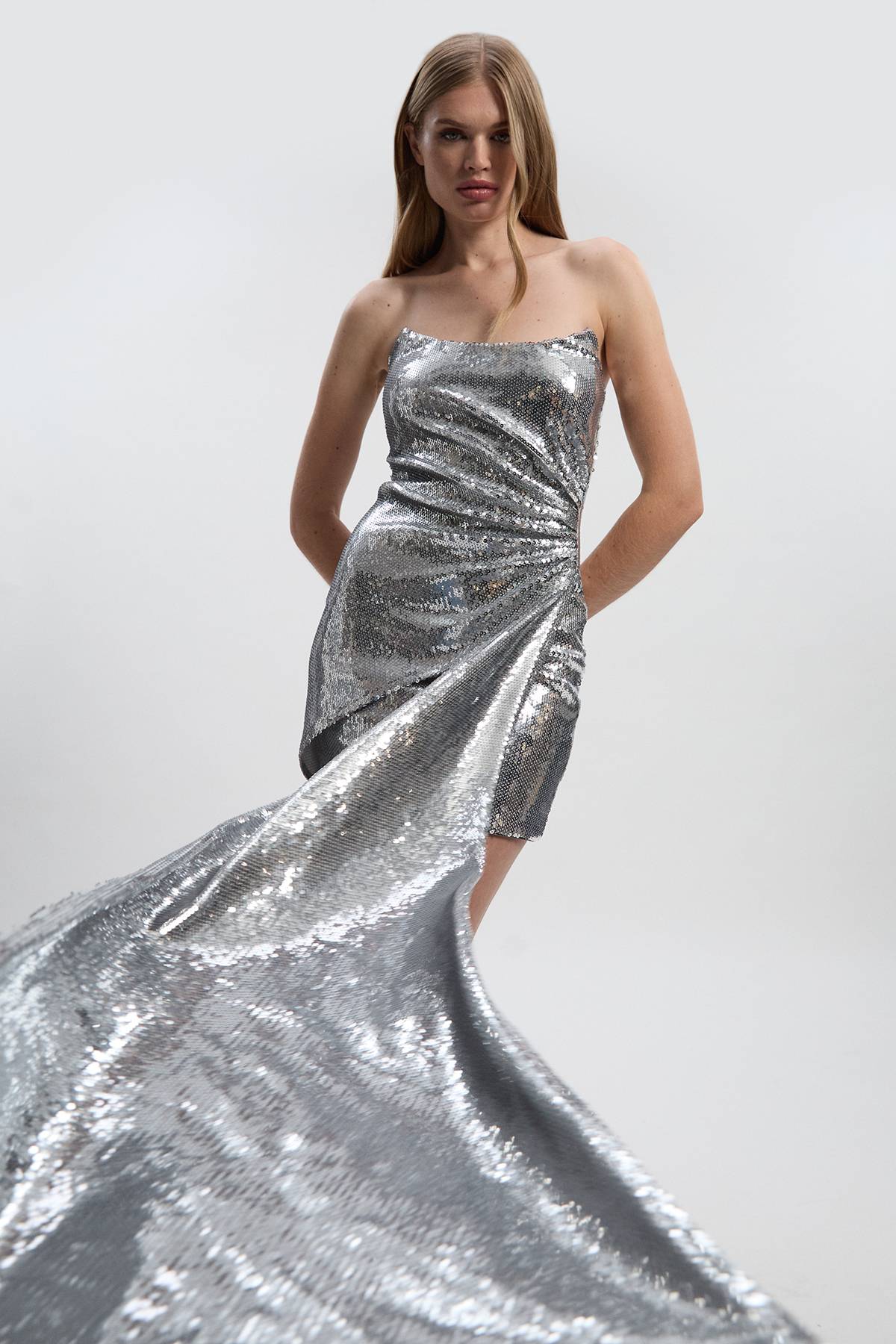 KarenMillen Robe Mini Bustier à Sequins avec Traîne