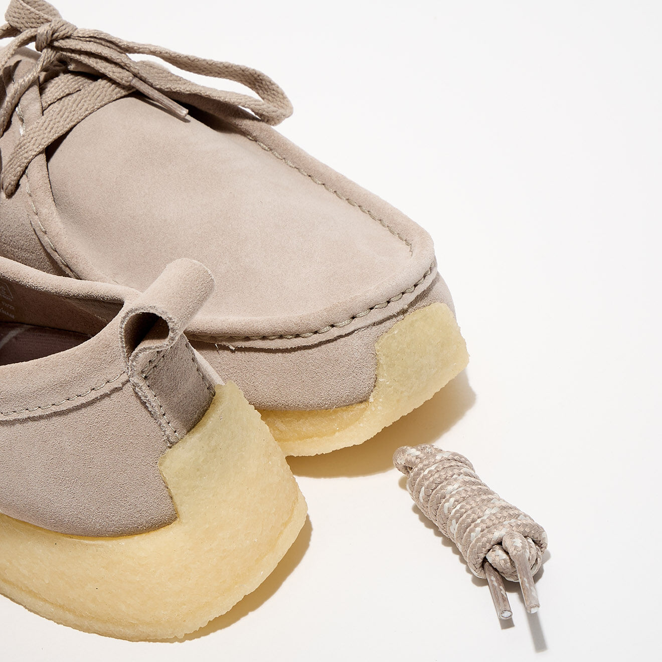 Clarks Originals Derbies en Velours de Cuir Rossendale gris clair