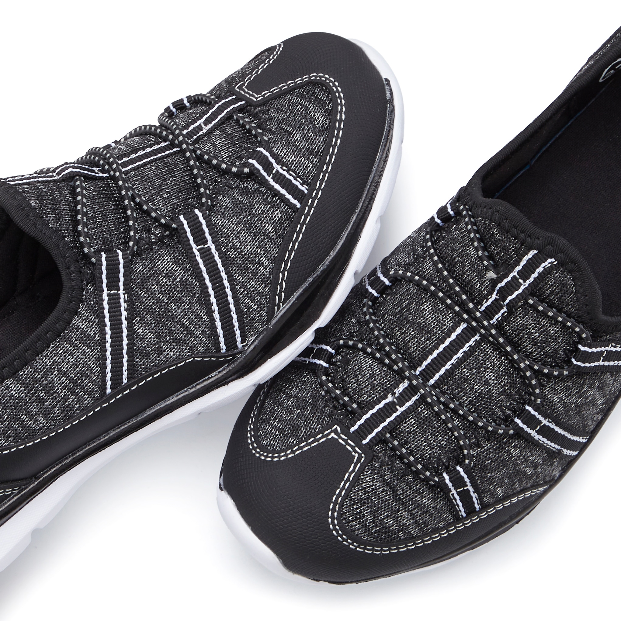 LASCANA Sneaker »Halbschuh, Freizeitschuh, Slipper, Slip-On-Sneaker,«  zum Reinschlüpfen mit elastischen Schnürbändern VEGAN