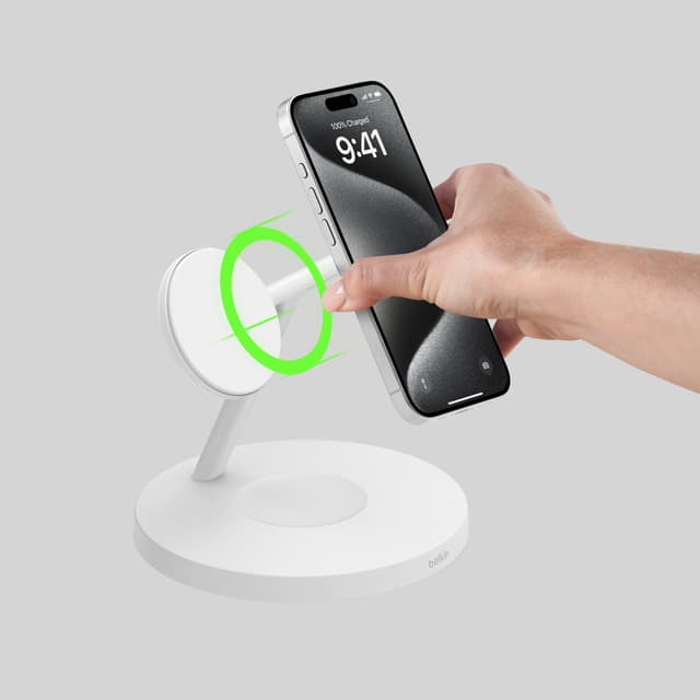 Belkin BoostCharge Pro 3-i-1 Qi2 trådløs ladestation (hvid)