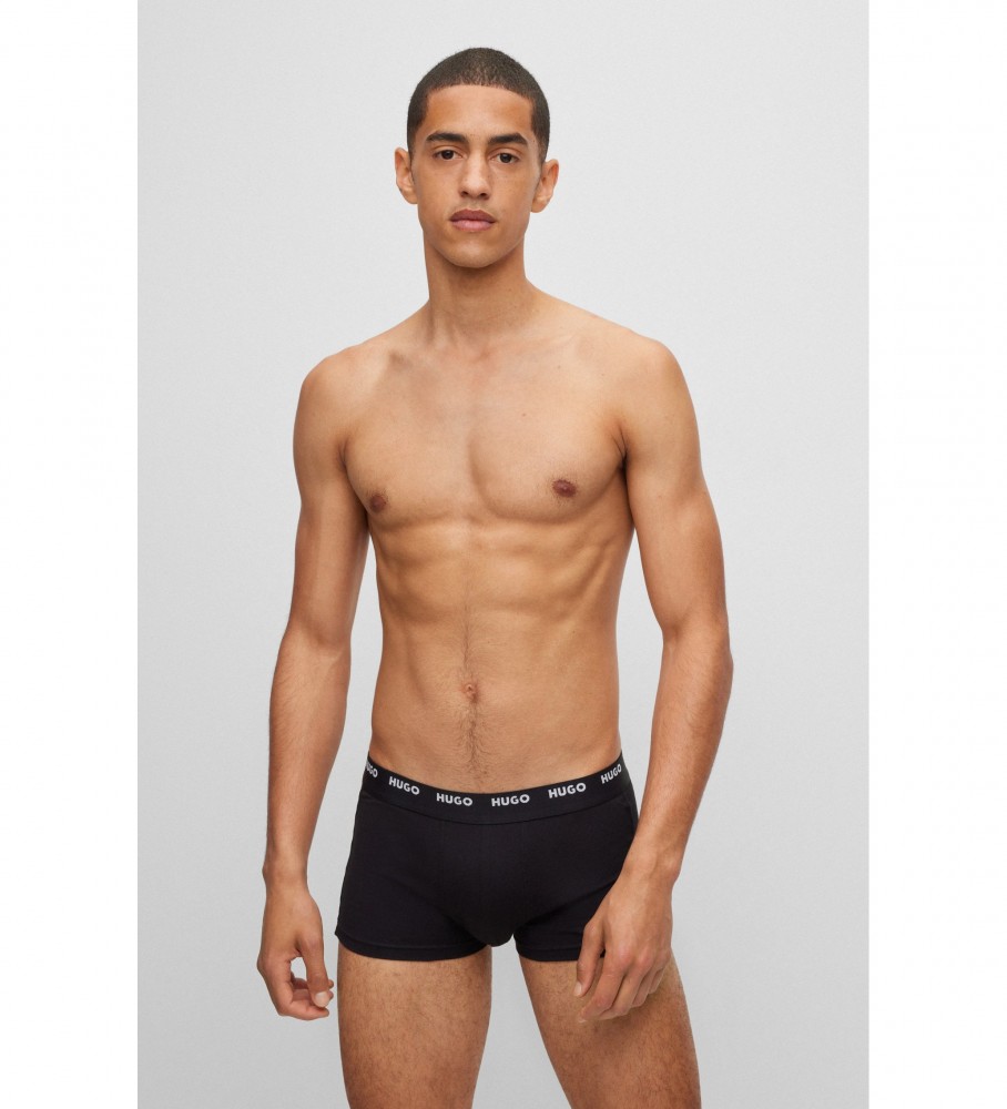 Conjunto de 5 cuecas boxer elásticas HUGO nas cores verde, azul-marinho e preta.