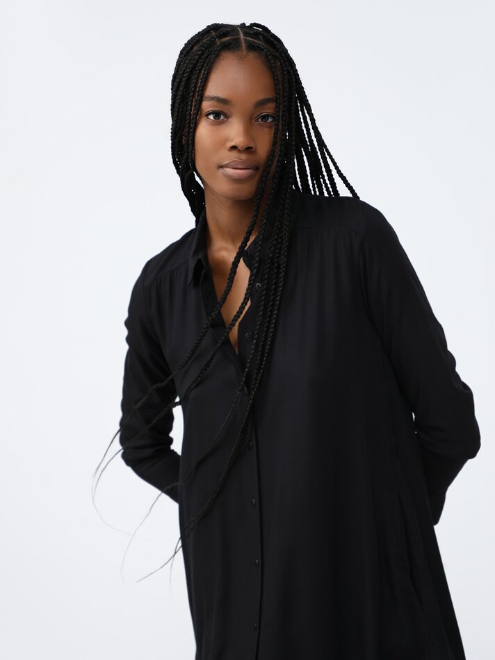 Vestido longo estampado estilo camisa - Preto