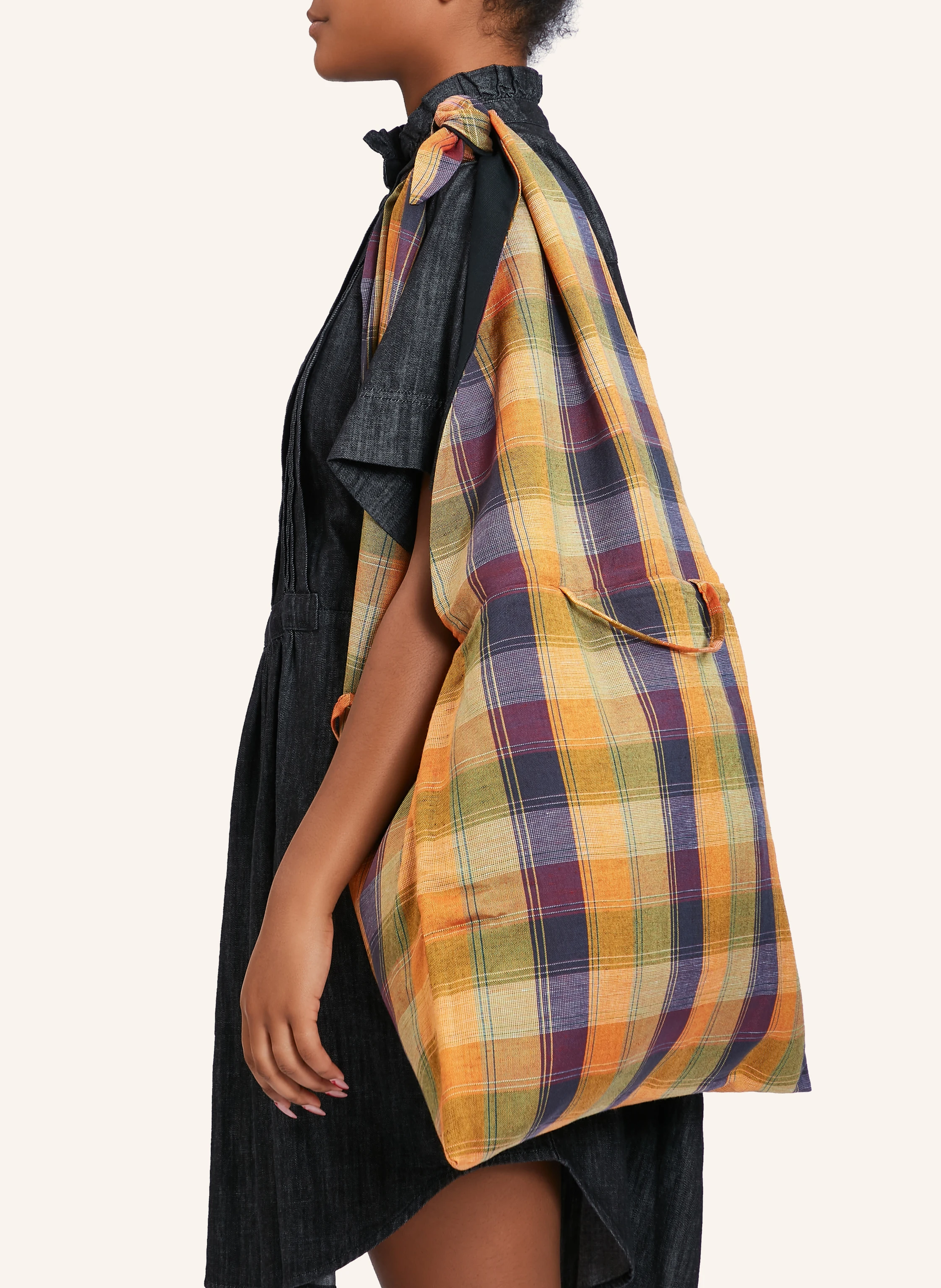 SUSU ACCRA Shopper FOSO02
