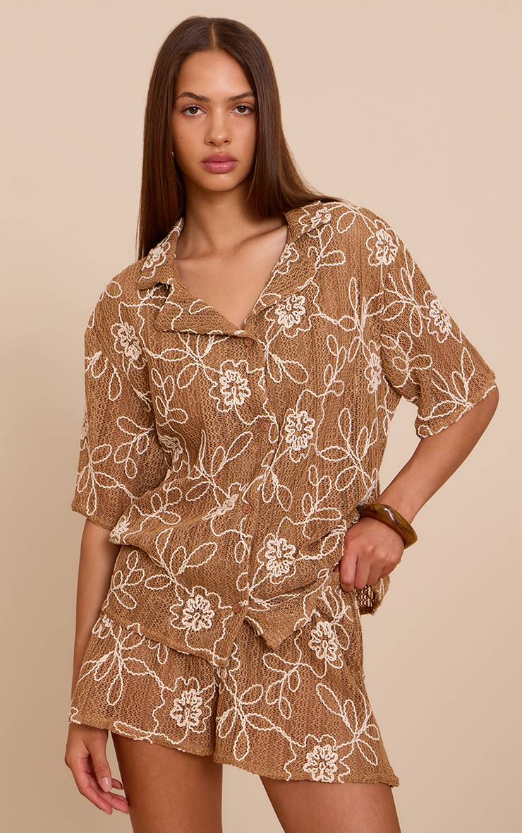 Marron Short Fluide Brodé À Motifs Floraux