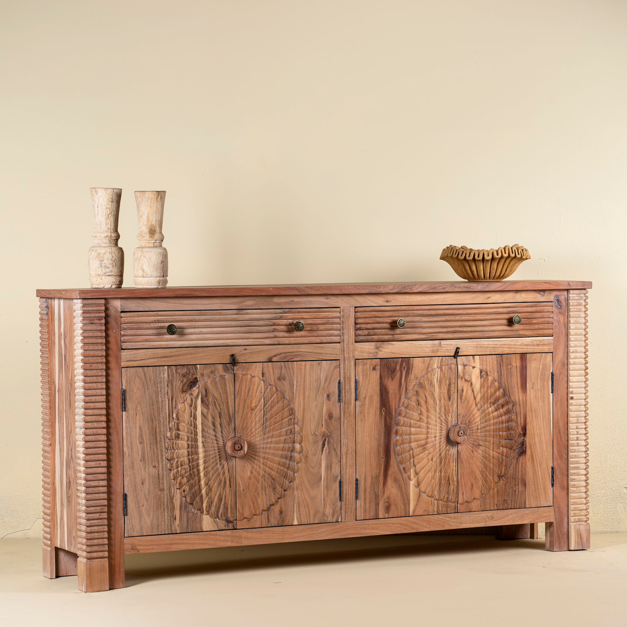 Dressoir Gyan #1