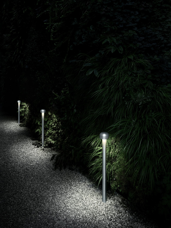 Flos Bellhop sokkellamp LED hoog donkerbruin