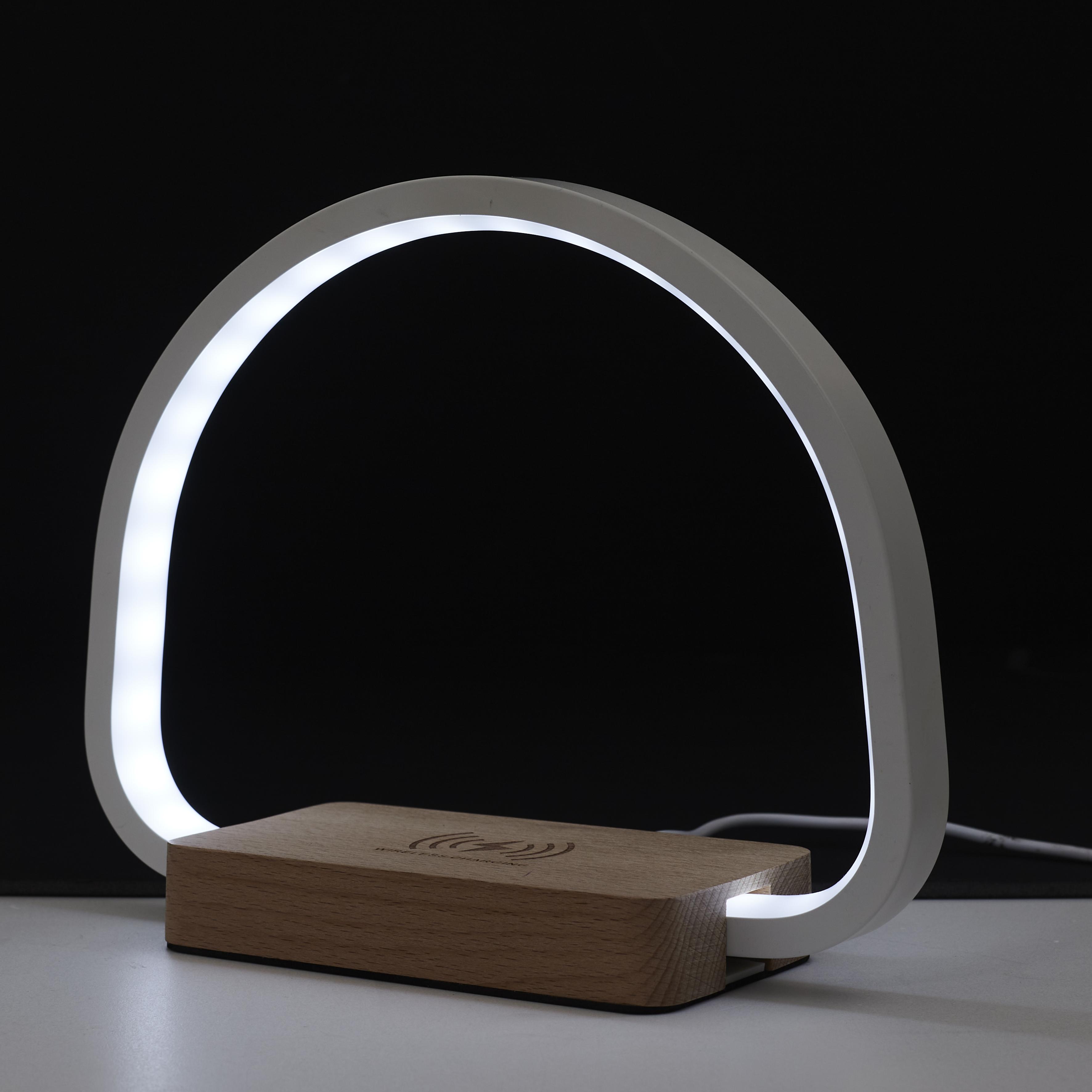 LAMPE LED CHARGEUR INDUCTION
