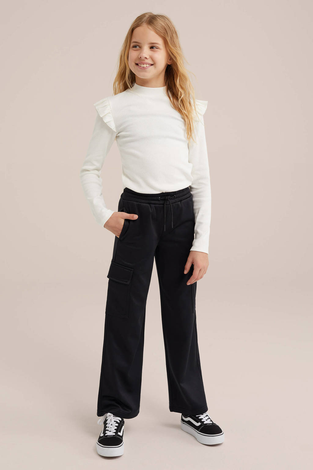 WE Fashion straight fit cargobroek zwart