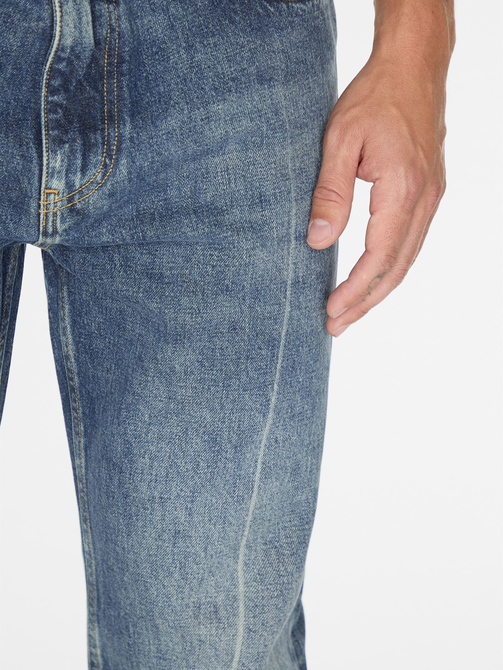 calça jeans vintage de lavagem clara