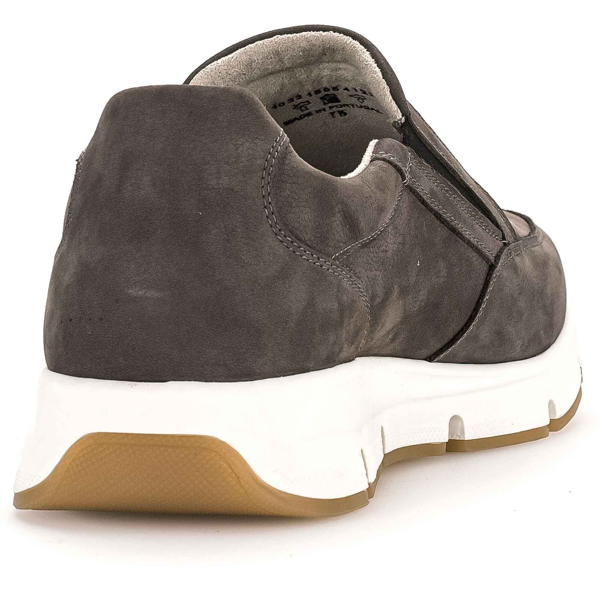 PG Pius Gabor1022.15