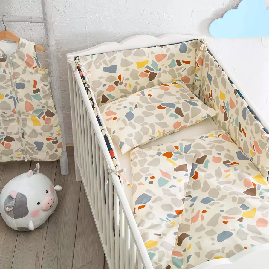 hibboux® Bettgittereinlage Terazzo Crib Bumper Azure&Sand
