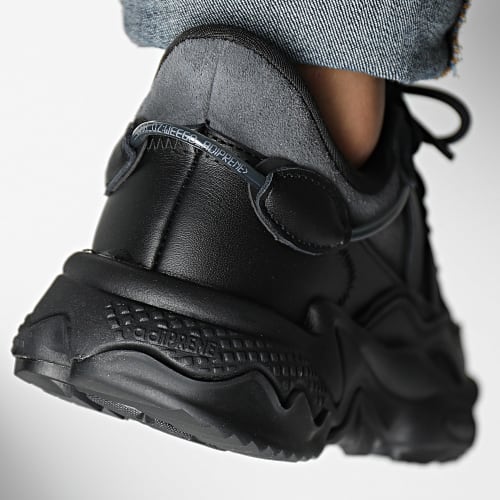Baskets Ozweego ID9825 Grey Six Core Black