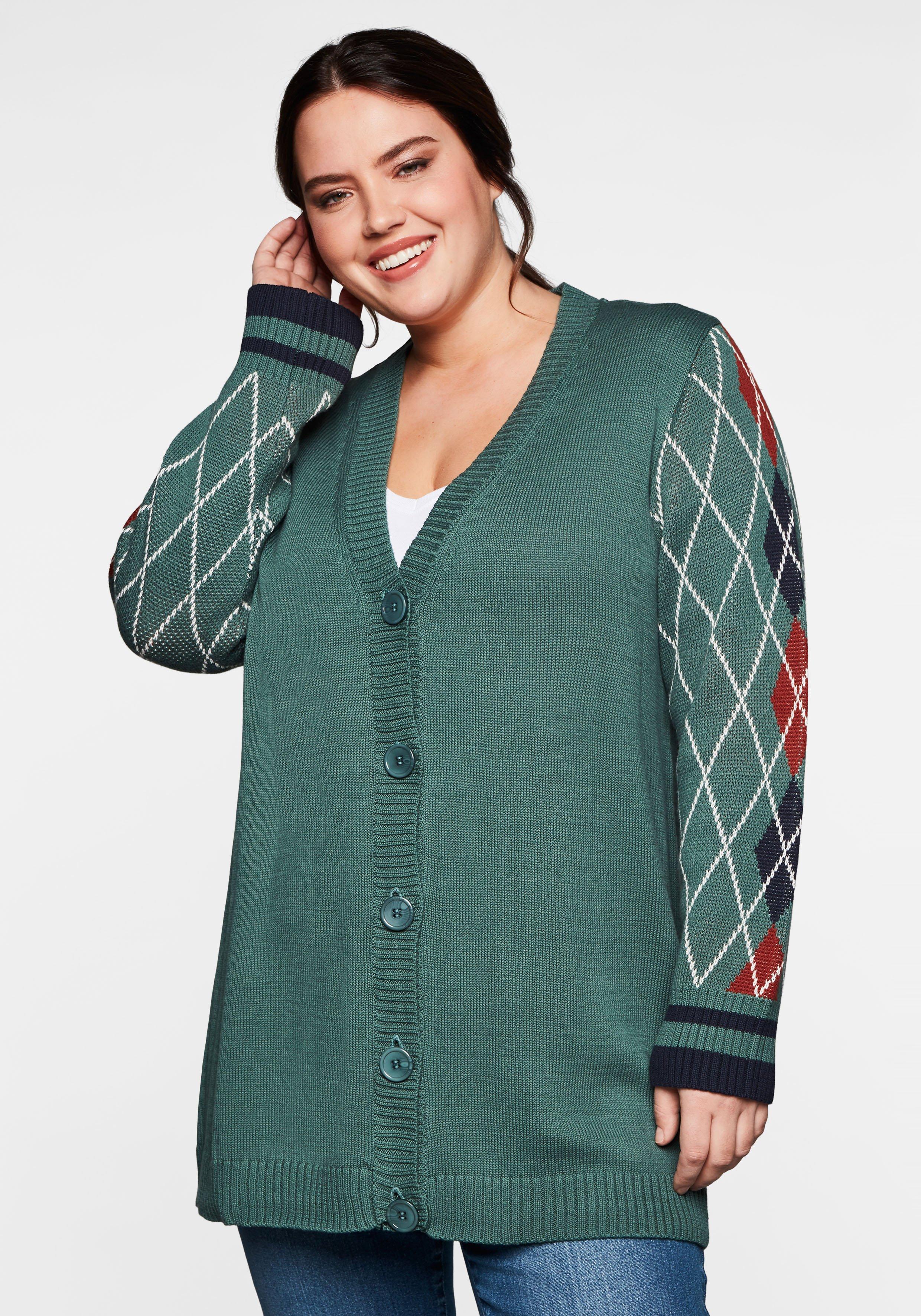 Strickjacke mit Rautenmuster an den Ärmeln