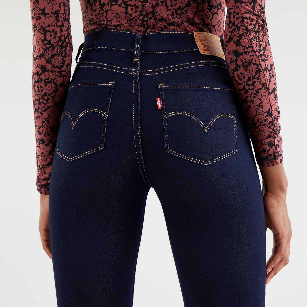 Calça Jeans Slim Shaping 312 da Levi's