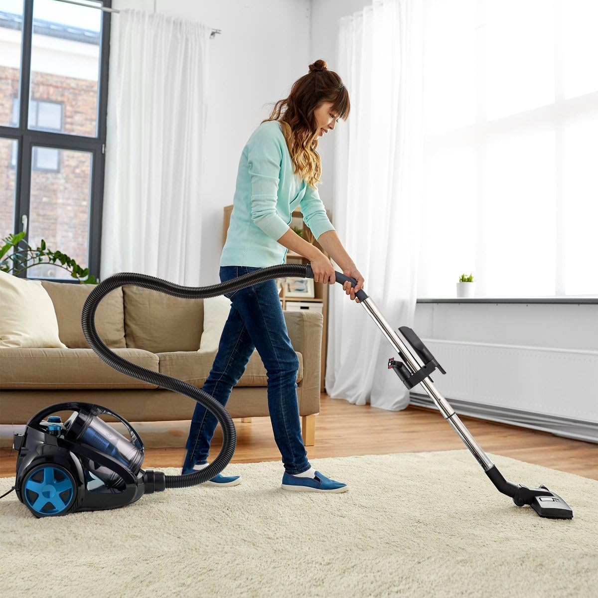 AG AG3100 Bagless Vacuum Cleaner - Vacuum Cleaners - Vacuum Cleaner Bagless - Suitable for Animal Hair -900W - Strong Suction Power - Blue