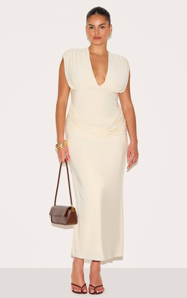 Crème Robe Longue Grande Taille Double Couche Décolleté Plongeant Épaules Froncées Taille Drapée