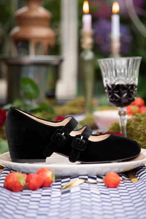 Lola Ramona ♥ Topvintage Alice in Wonderland fluwelen schoenen in zwart