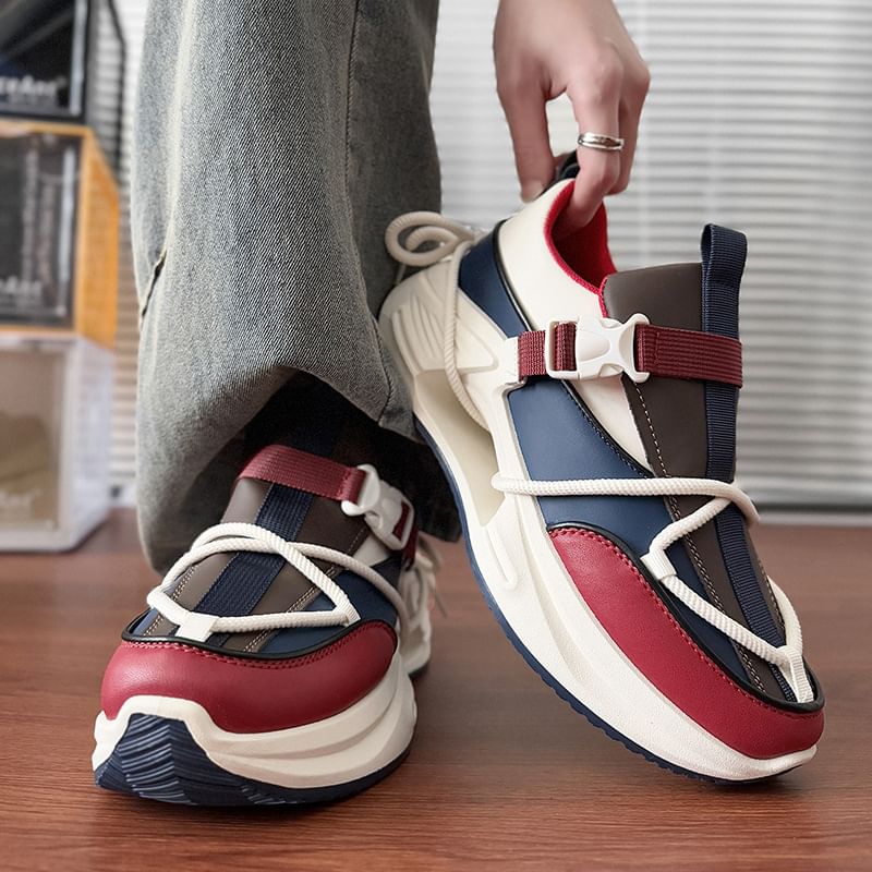 Tanzanite - Platform Sneakers met Gespen Paneel
