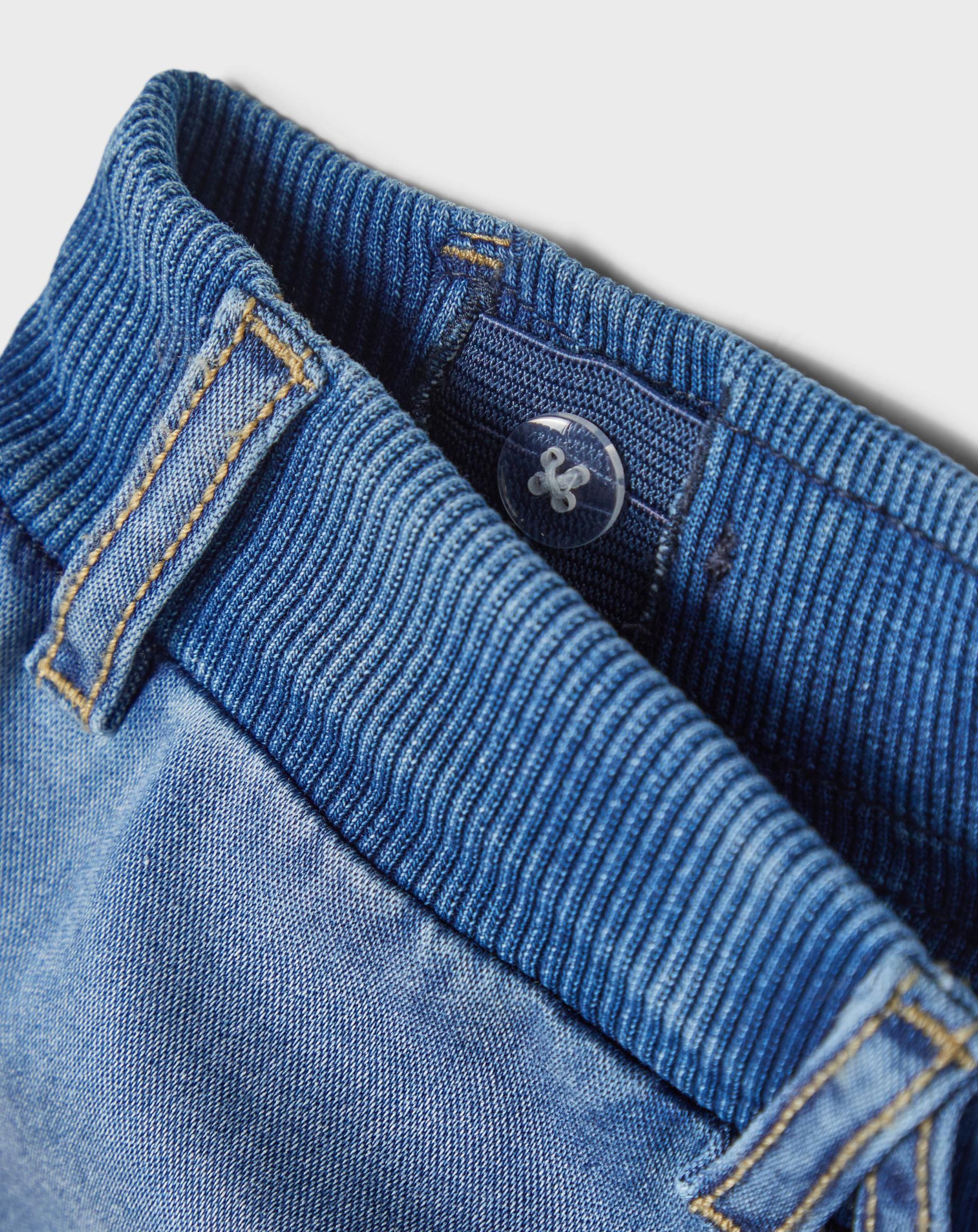 Shorts NMMRYAN DNMTOLIGHTS 2615 in medium blue denim
