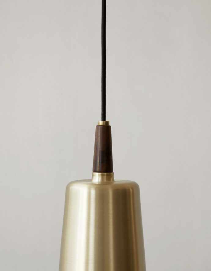 Audo Copenhagen Umanoff, Pendant, Brass, Walnut Guld
