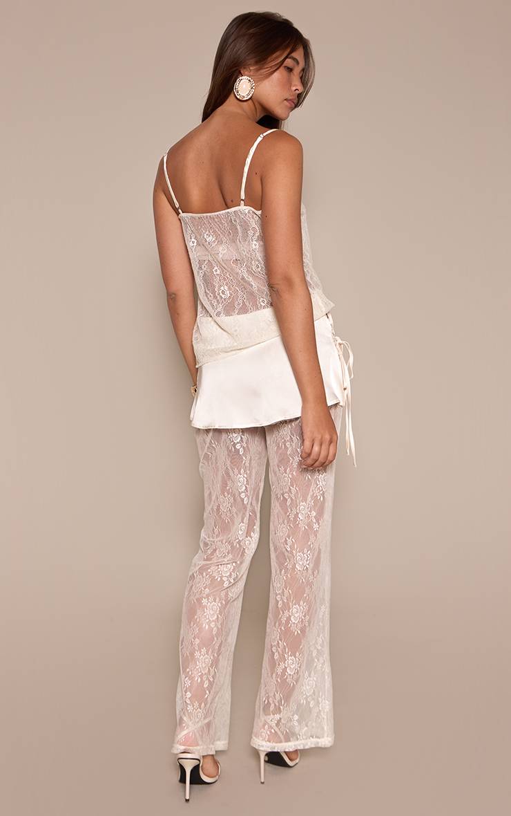 Crème Pantalon En Dentelle Avec Superposition De Satin