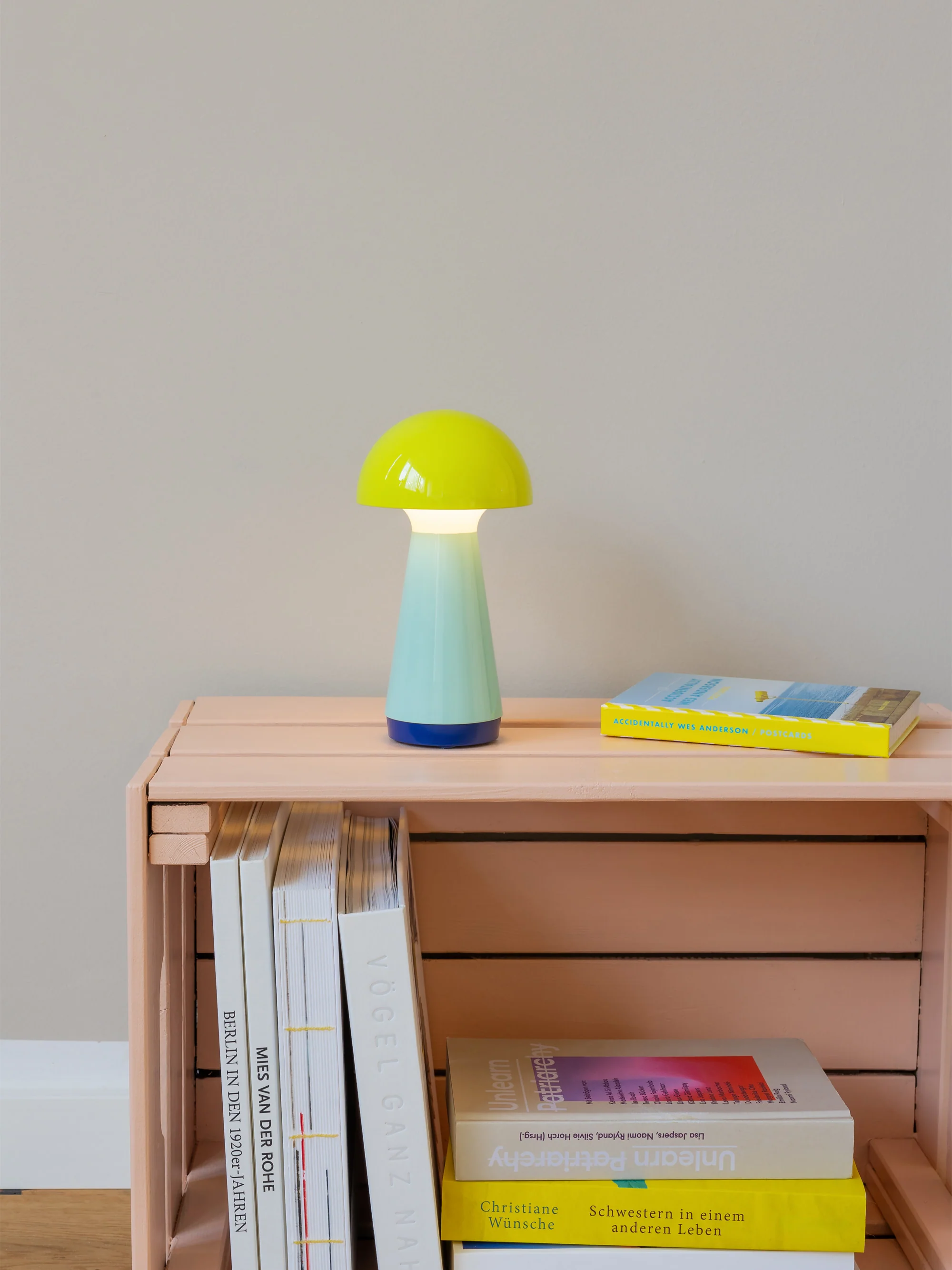 Draagbare LED tafellamp Bobbi, dimbaar