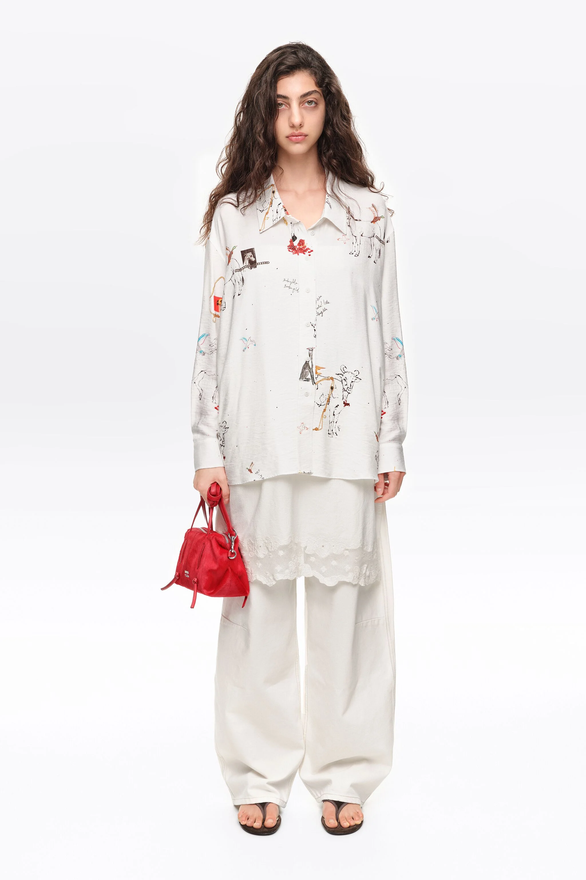 Camisa decotada com colagem de Animal Chain