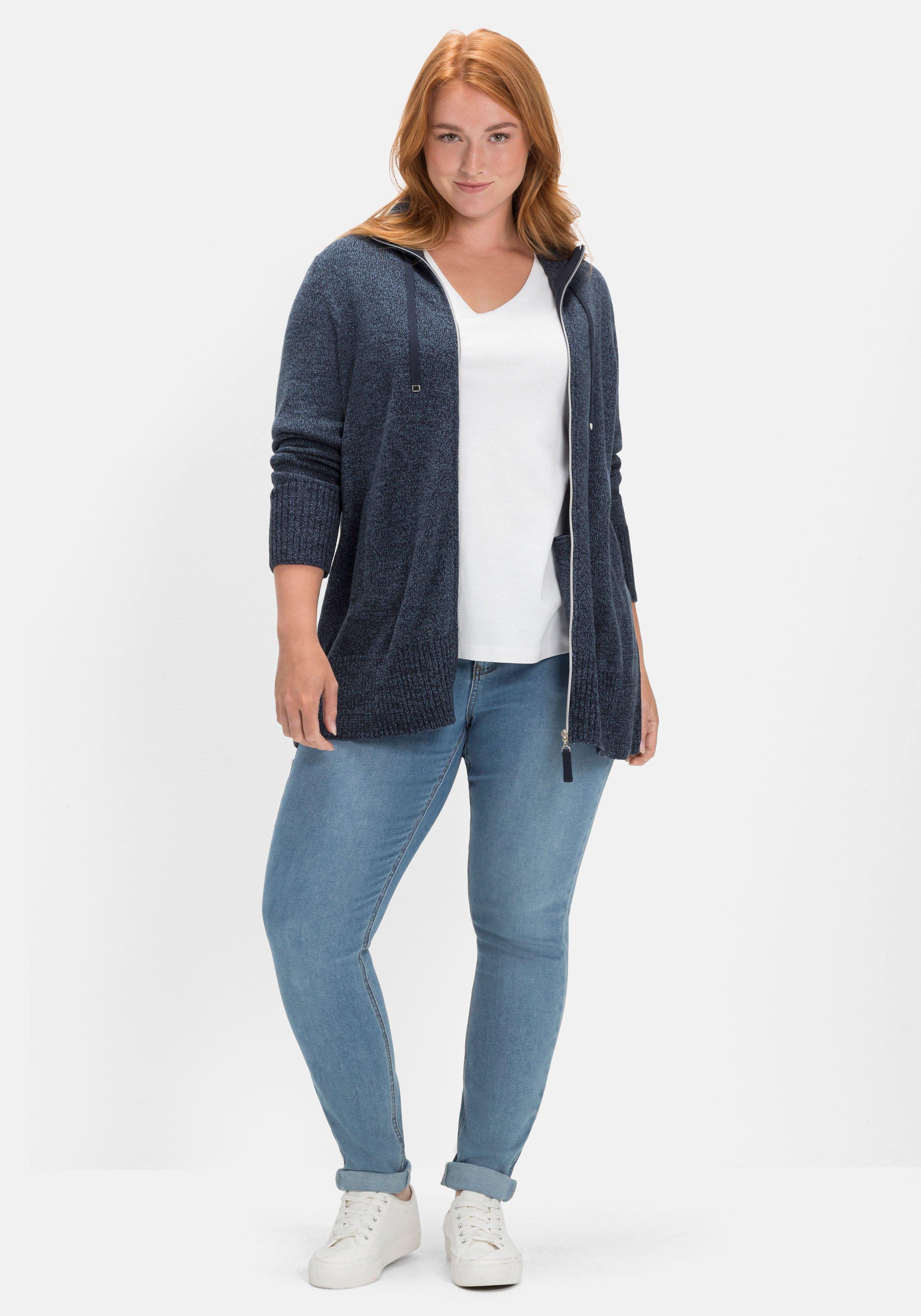 Strickjacke mit Stehkragen und Reißverschluss