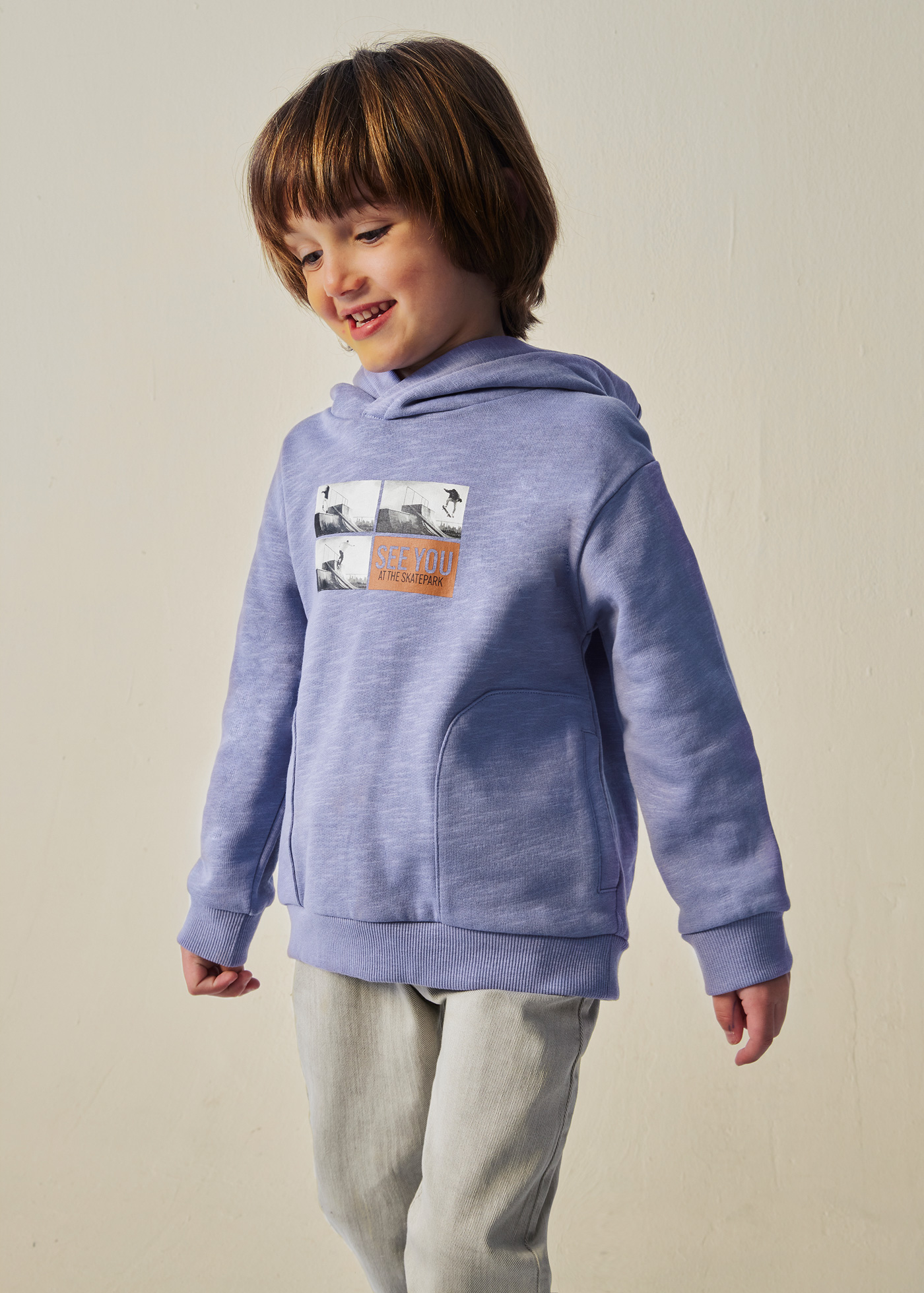 Moletom infantil Better Cotton com estampa nas costas