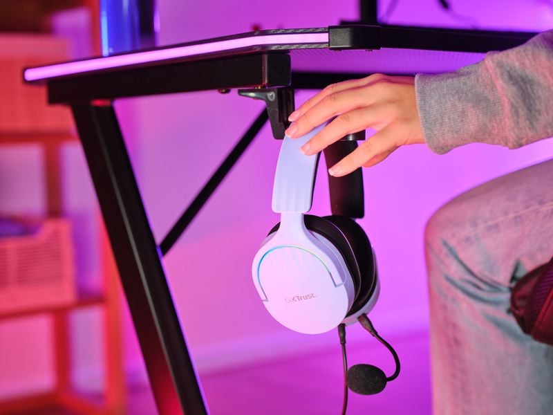 Trust Headset GXT 490 FAYZO Schwarz/Violett Leistungsstarkes ohrumschliessendes 7.1 USB-Gaming-Headset für ein immersives Gaming-Erlebnis