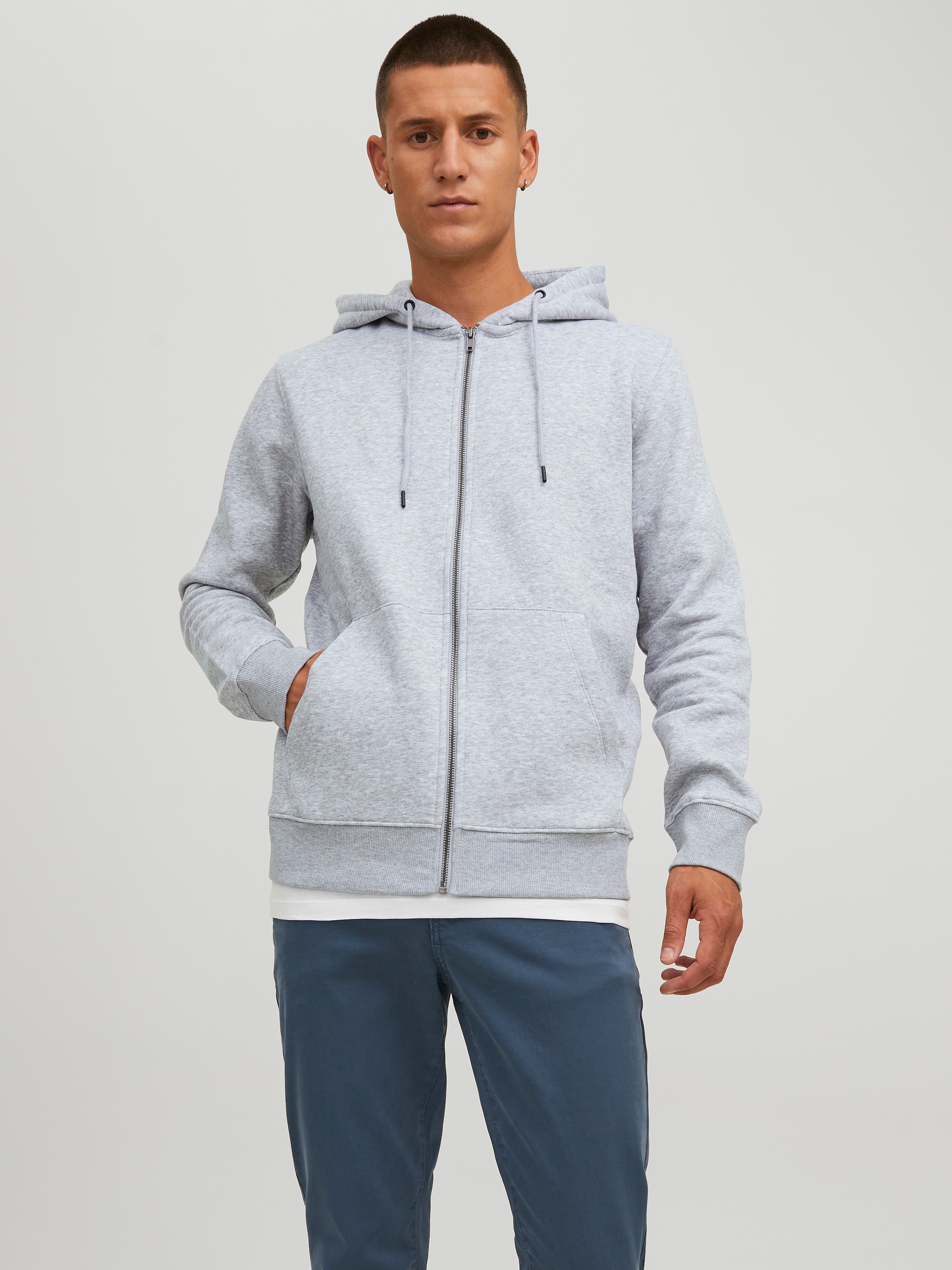 Jack & Jones Kapuzensweatjacke »JJESTAR Basic Hoodie, Eingrifftaschen und angenehmem Materialmix«, Kapuze, regular fit, Baumwollmischung