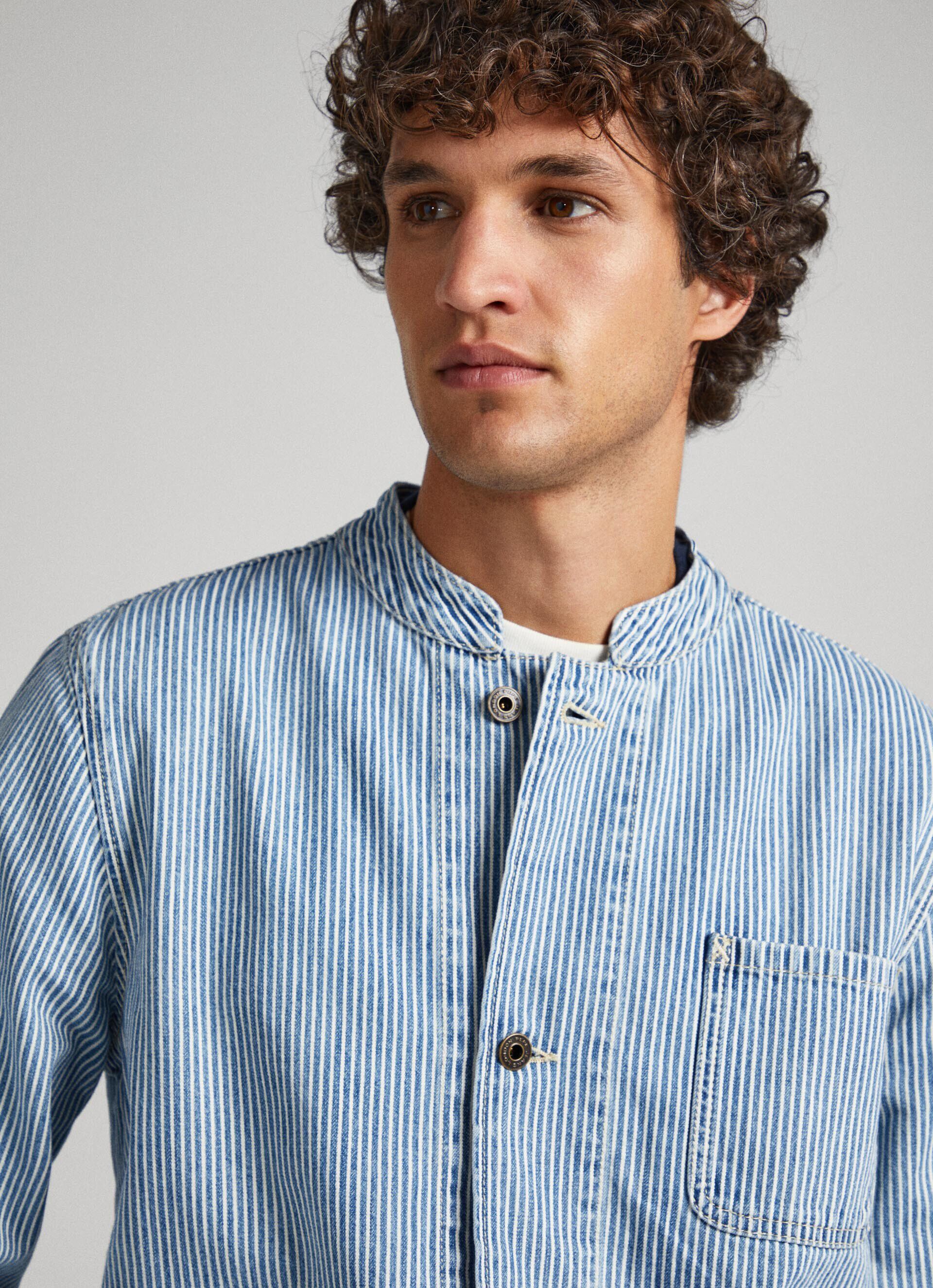 JAQUETA JEANS LISTRADA ESTILO FERROVIÁRIO - jeans
