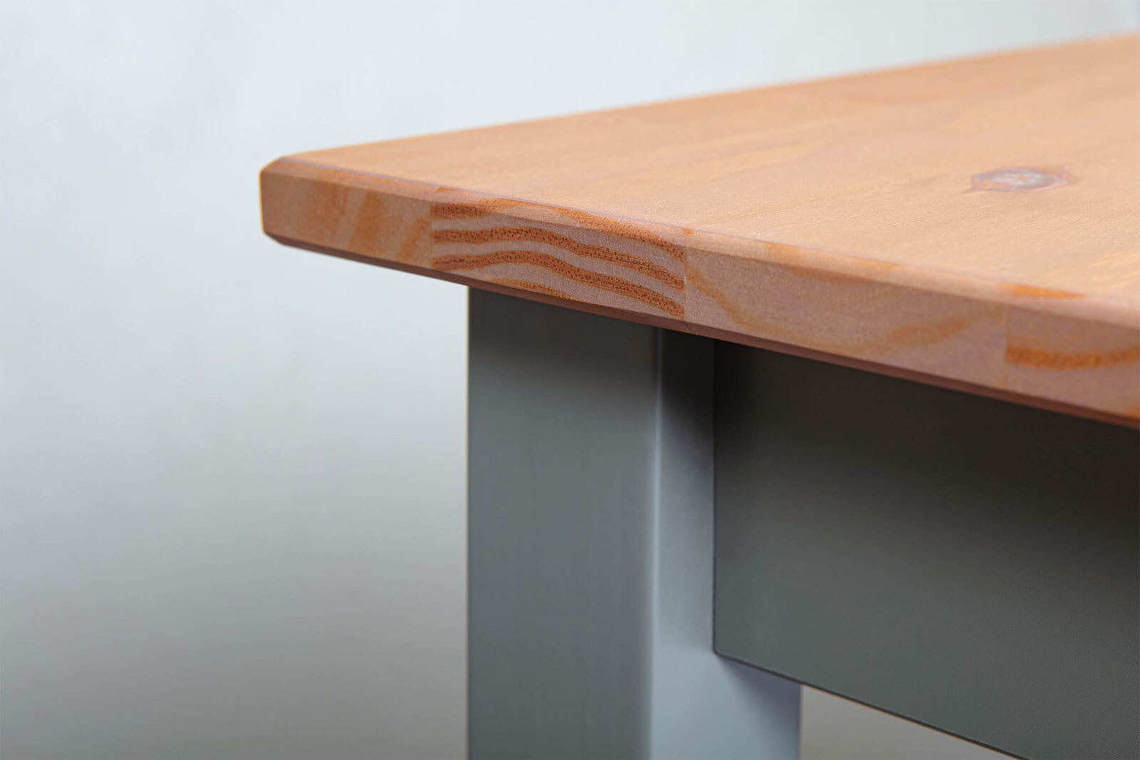EsstischNiclas1.1 Massivholz grau/braun 160x90x75 cm